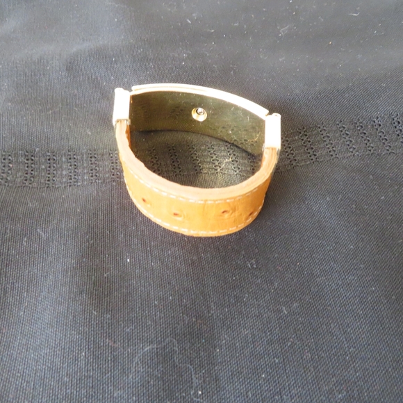 CC SKYE Roosevelt Gold Turnlock bracelet ostrich - Picture 1 of 4